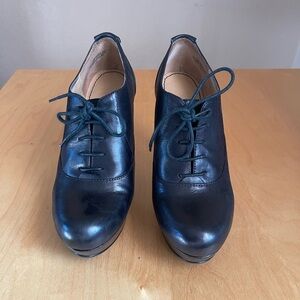 Nine West platform Black Lace-Up Shoes